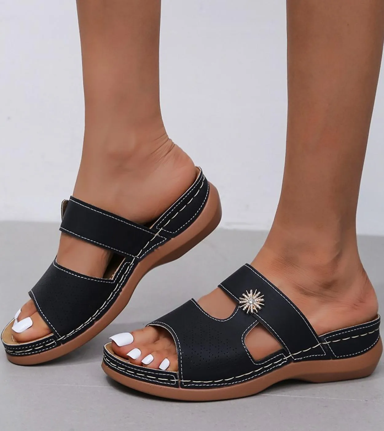 Sandali con zeppa da donna estivi Pantofole ortopediche premium con punta aperta Pantofole casual in pelle antiscivolo vintage c